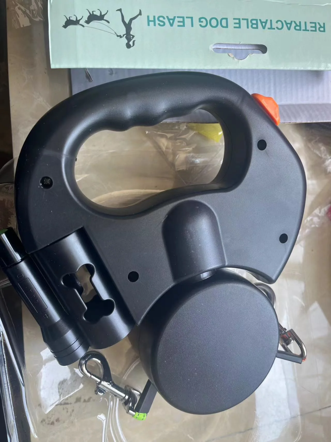 Dual Retractable Dog Leash with LED Flashlight